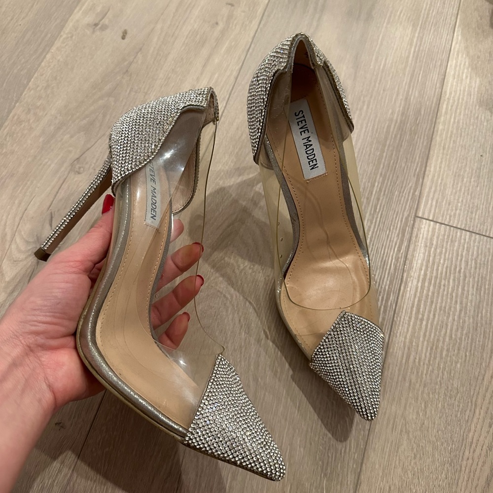 Size 8 sparkly Steve Madden heels